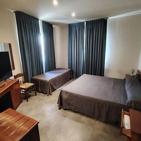 Albergo Centrale Trebaseleghe Esterno foto