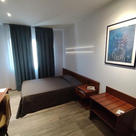 Albergo Centrale Trebaseleghe Esterno foto
