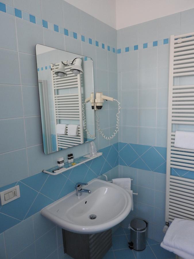 Albergo Centrale Trebaseleghe Esterno foto