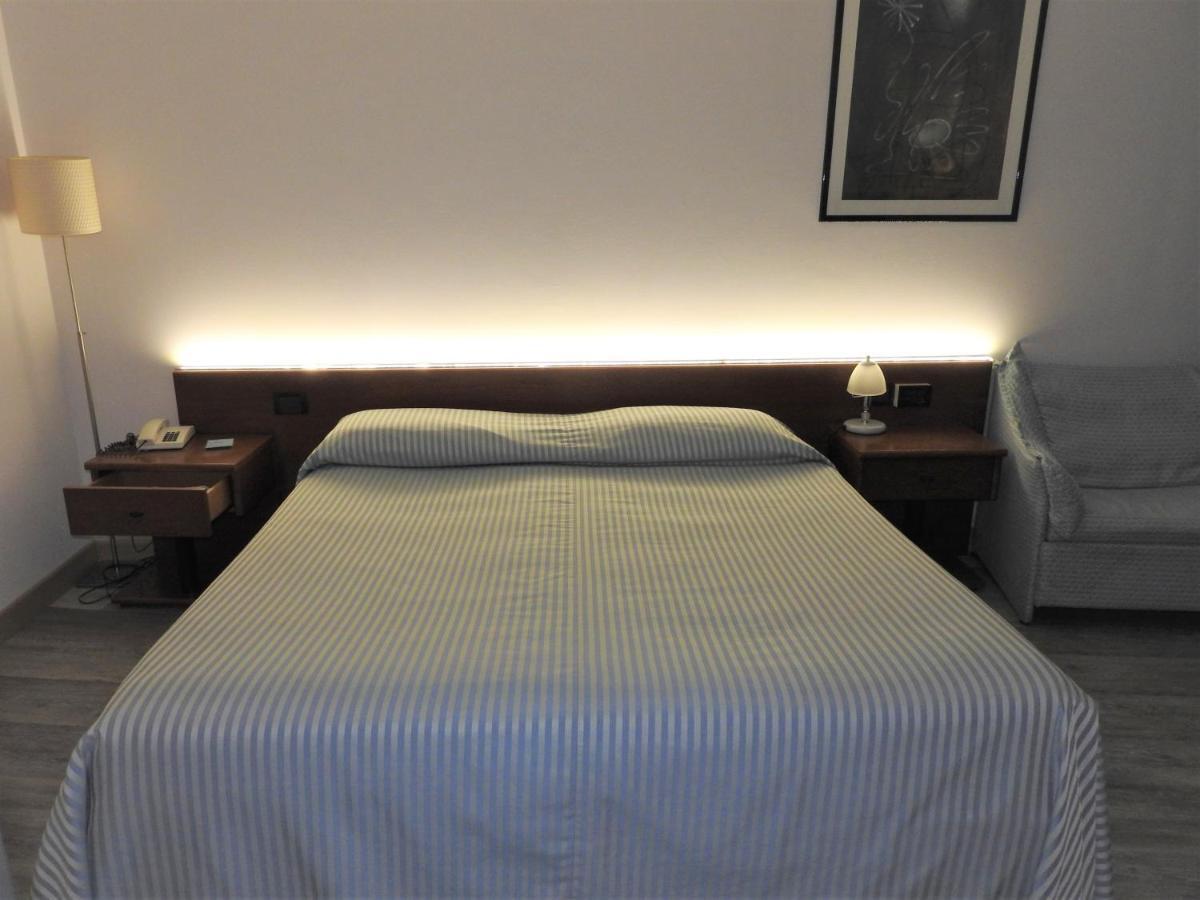 Albergo Centrale Trebaseleghe Esterno foto
