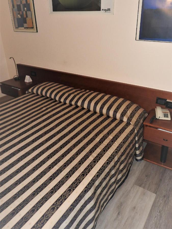 Albergo Centrale Trebaseleghe Esterno foto