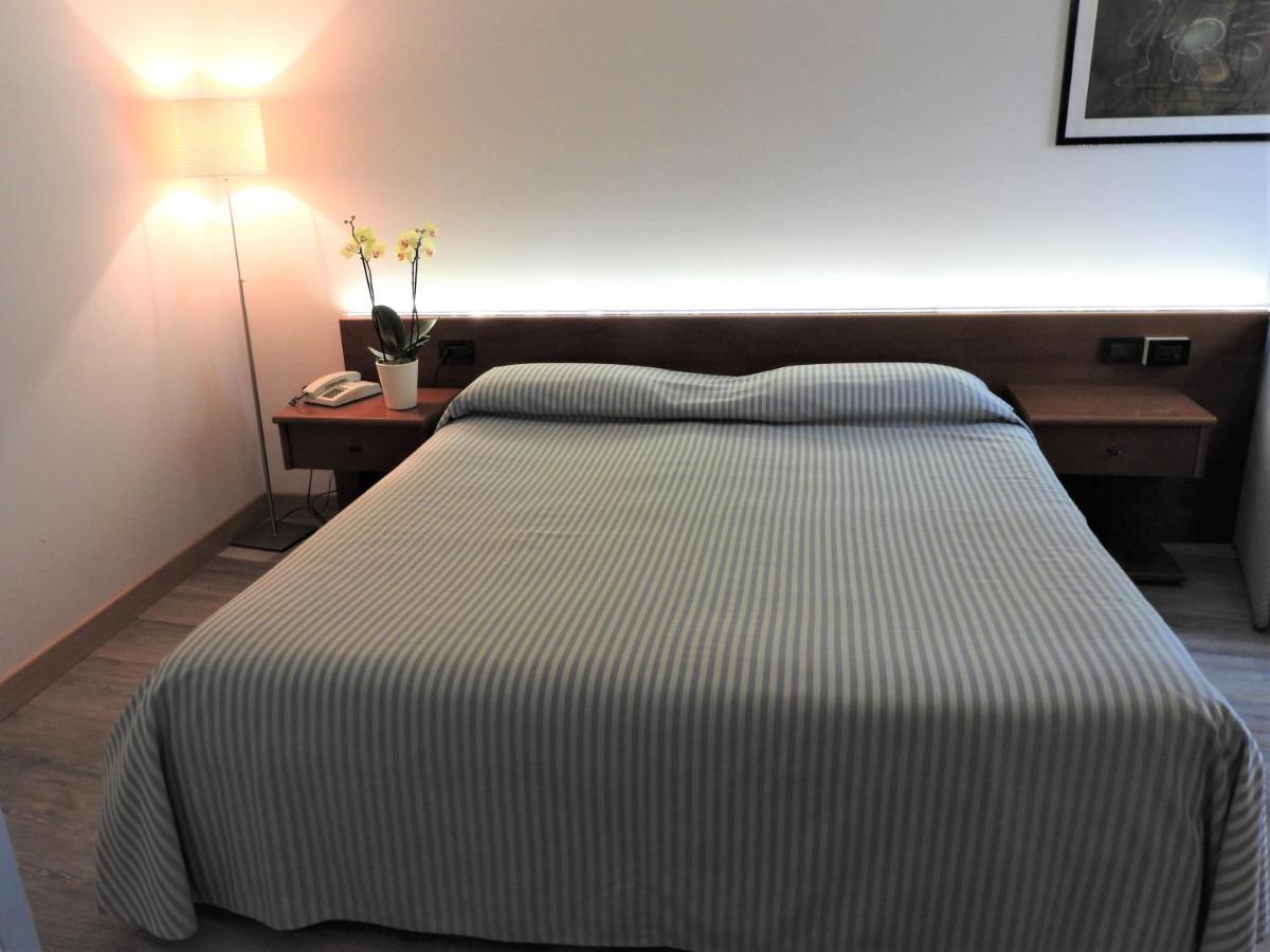 Albergo Centrale Trebaseleghe Esterno foto