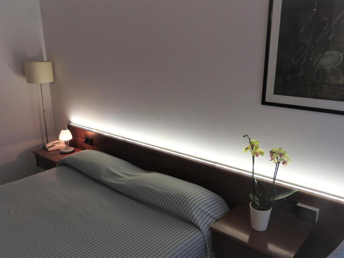 Albergo Centrale Trebaseleghe Esterno foto